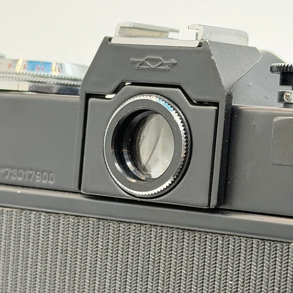 Zenit-E 35mm Film SLR Camera Body Black Soviet USSR M42 Mount Vintage 73017900